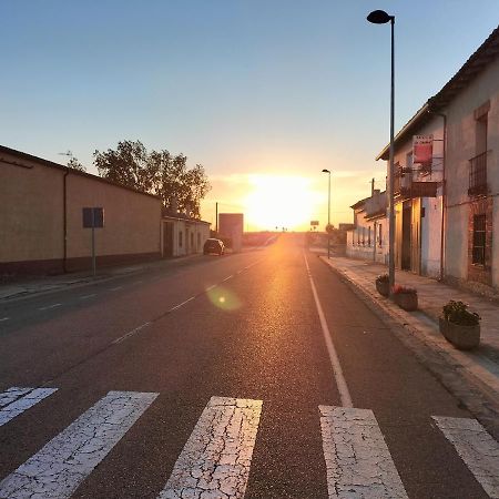 Albergue Don Camino Villalcázar de Sirga エクステリア 写真
