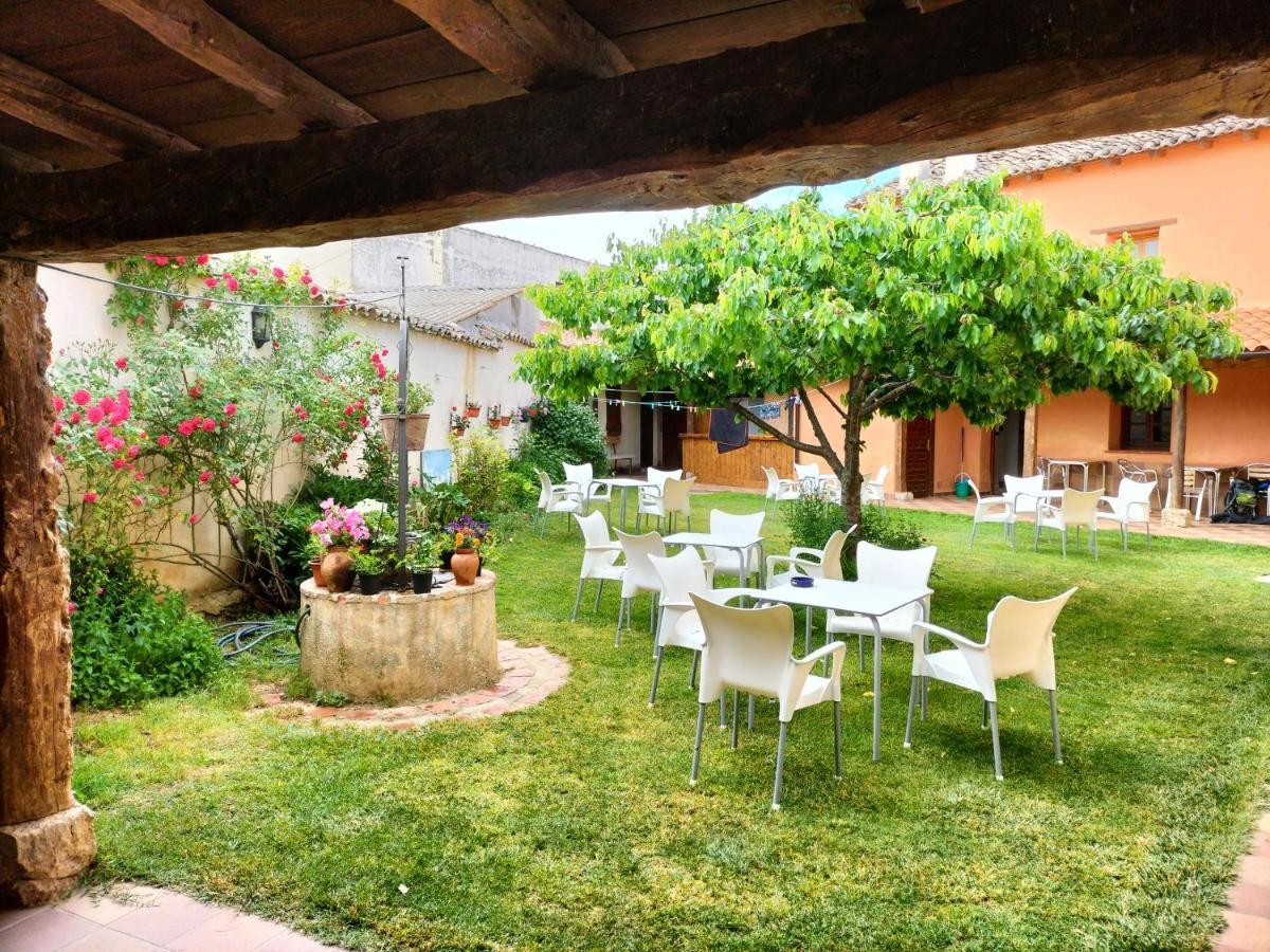 Albergue Don Camino Villalcázar de Sirga エクステリア 写真